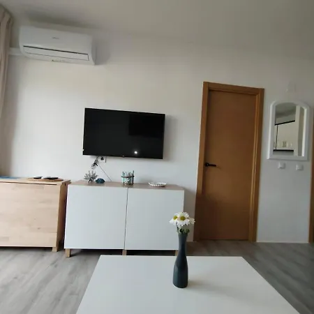 Апартаменты Beachfront *