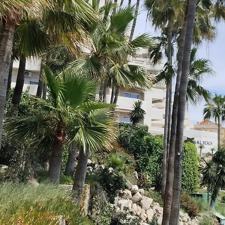 Beachfront Апартаменты